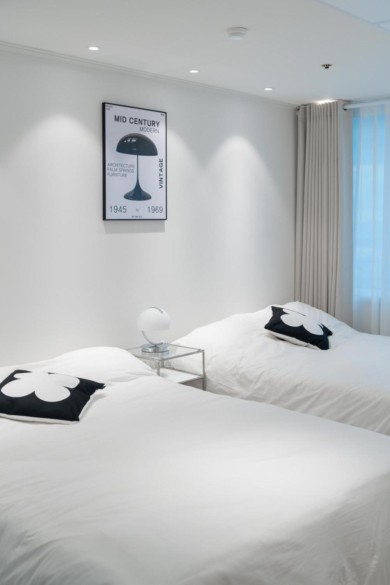 New Hongdae Stn 30sec #massage Chair #netflix #purifier V * โซล